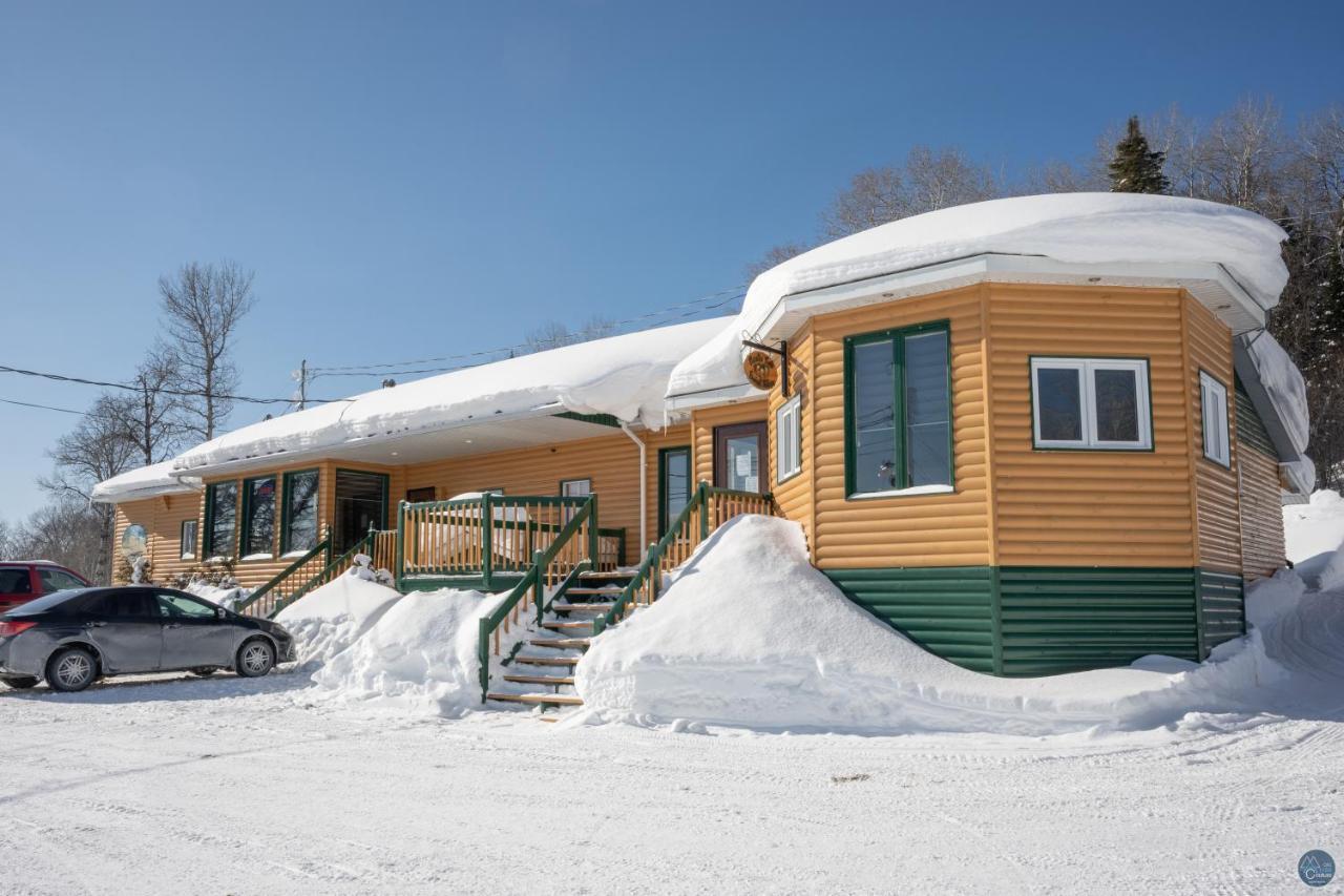 Auberge Eva Lac-Bouchette Exterior photo